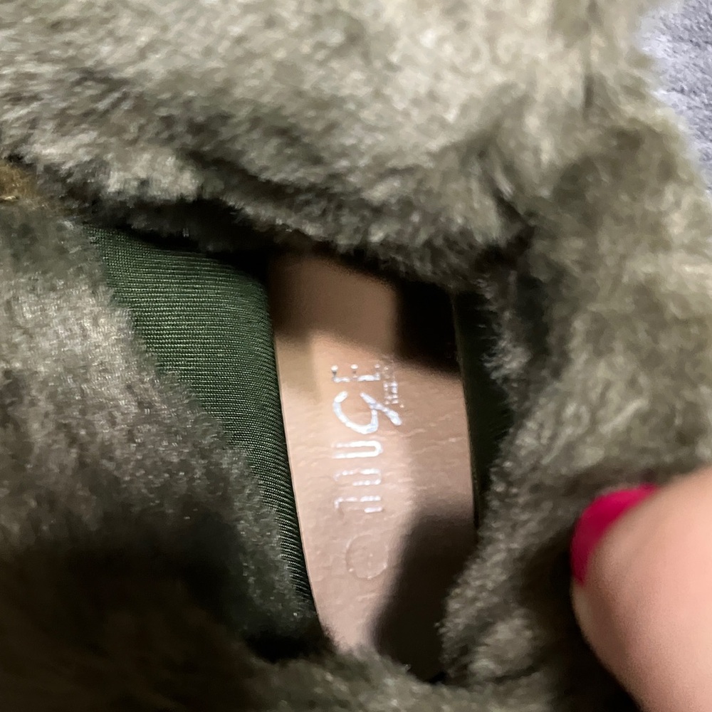 Rouge! Olive Lace Up Boots with Faux Fur - Picture 6 of 7